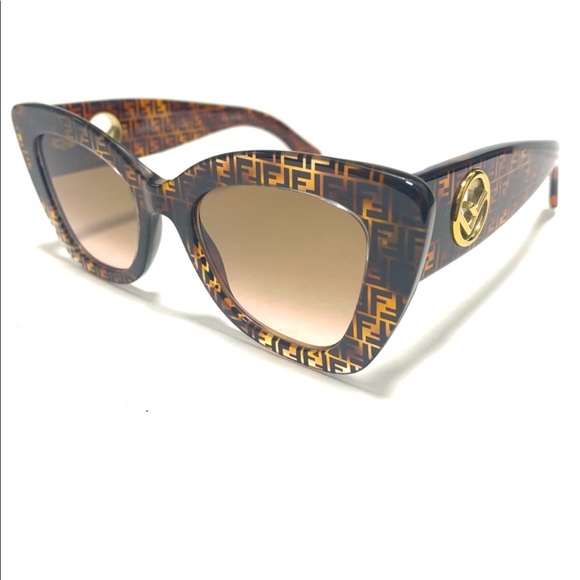 ?NEW BLOGGERS CHOICE FENDI SUNGLASSES ? main image 8